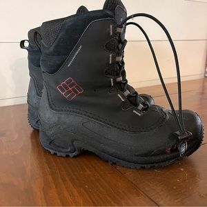 Columbia waterproof snow boots big kid size 4